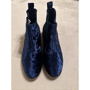TOMS Ella Velvet Chelsea Ankle Bootie Navy Blue Size‎ 7.5 NEW $100
